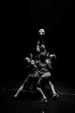 A dance tribute to the art of football dello scandinavo Jo Strømgren