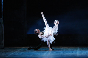 Il Balletto del Sud in tour con Il Lago dei Cigni di Fredy Franzutti