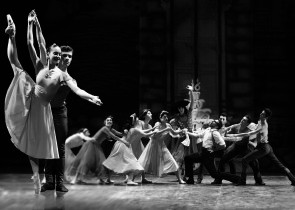A Molfetta il Balletto del Sud con La Bella Addormentata versione Fredy Franzutti 