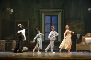 La Scuola di ballo del Teatro San Carlo in Peter Pan di Anna Razzi