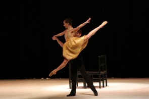 Gli auguri danzati del Balletto di Milano