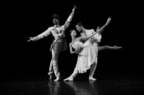 Il Balletto di Milano con Lo Schiaccianoci di Federico Veratti a Ivrea e Trento