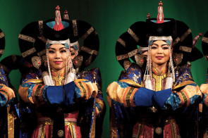 Gengis Khan. La Compagnia di Danza di Mongolia al Carlo Felice di Genova.