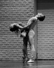 Il Balletto di Milano in Romeo e Giulietta di Federico Veratti e Marco Pesta all’ Anfiteatro di Sordevolo
