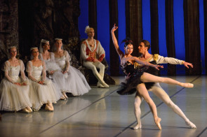 Il Balletto dell'Opera Nazionale di Odessa con il Lago dei cigni a Sassari e Cagliari