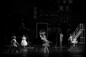 Il Corpo di ballo del Teatro dell’Opera di Roma in Coppélia di Giorgio Mancini