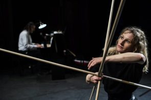 Riotus Company in SCHERZO for piano and stick con Mia Theil Have e Nikola Kodjabashia