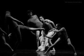 Milano Contemporary Ballet con FAR di Wayne McGregor e Cenerentola di Roberto Altamura e Vittoria Brancadoro