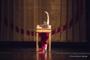 La Compagnia Xe con Erodiade – Fame di vento di Julie Ann Anzilotti per DAB Danza A Bari