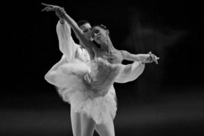 Il Balletto di Milano nel Lago dei cigni di Teet Kask a Varese, Milano, Lugano e Genova