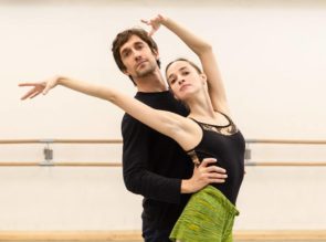 Il lago dei cigni di Benjamin Pech inaugura la nuova stagione di Balletto al Teatro dell’Opera di Roma