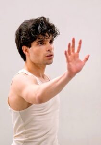 Oliviero Bifulco danzatore professionista, insegnante e coreografo